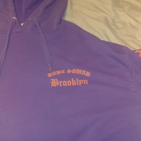 Croped hoodie - Picture 1 of 5